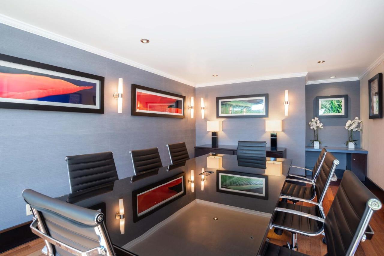 Sandman Hotel & Suites Winnipeg Airport Exteriör bild